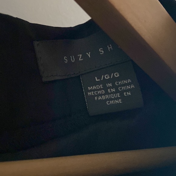 Super cute skirt , falls just at the knee - Picture 3 of 3